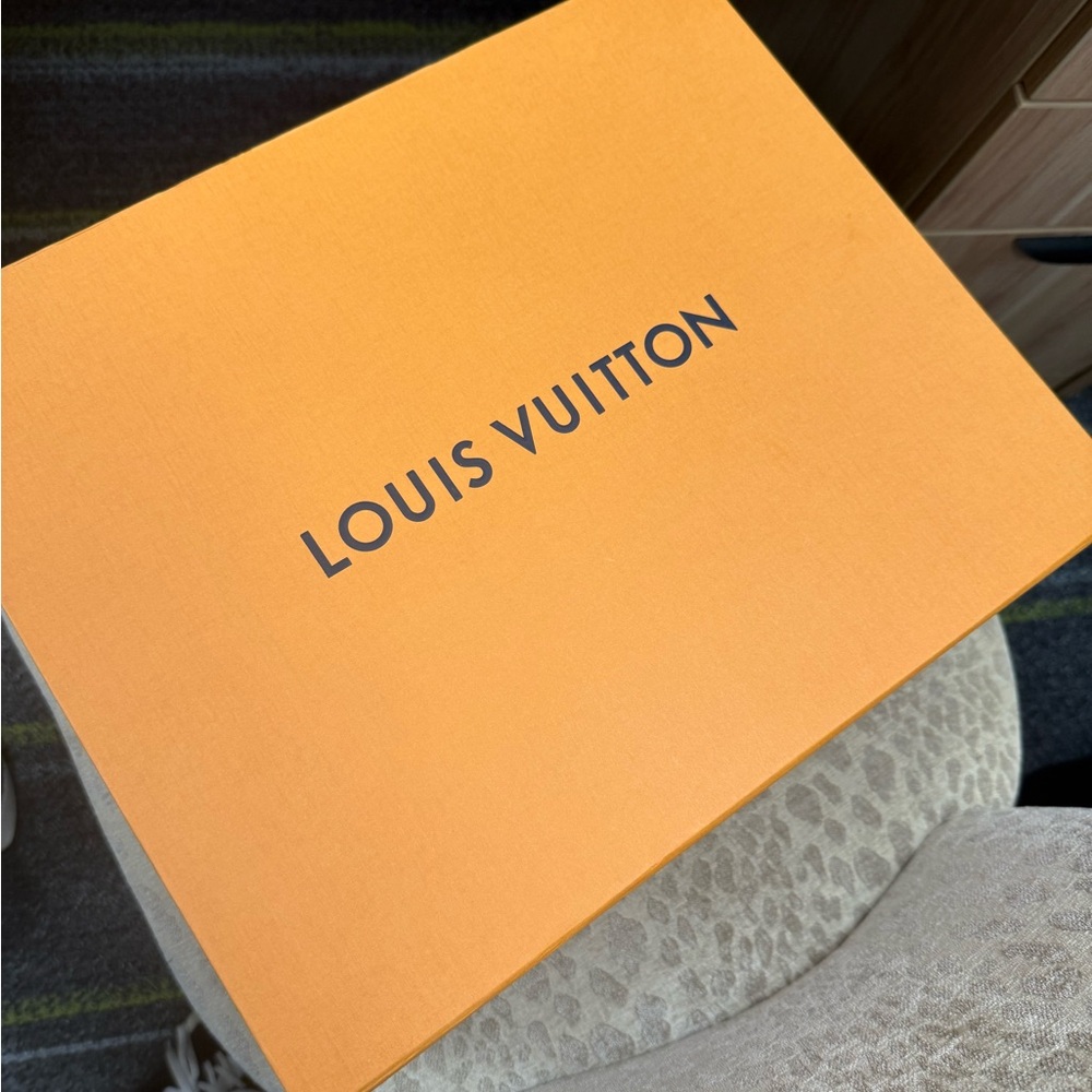 Louis Vuitton Black Epi Leather Kleber MM - Picture 14 of 15